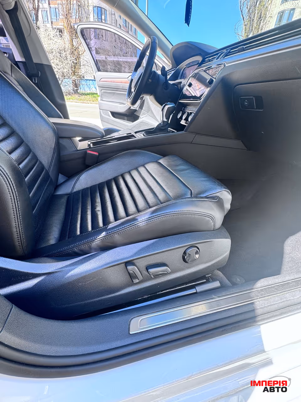 Volkswagen Passat - фото 5