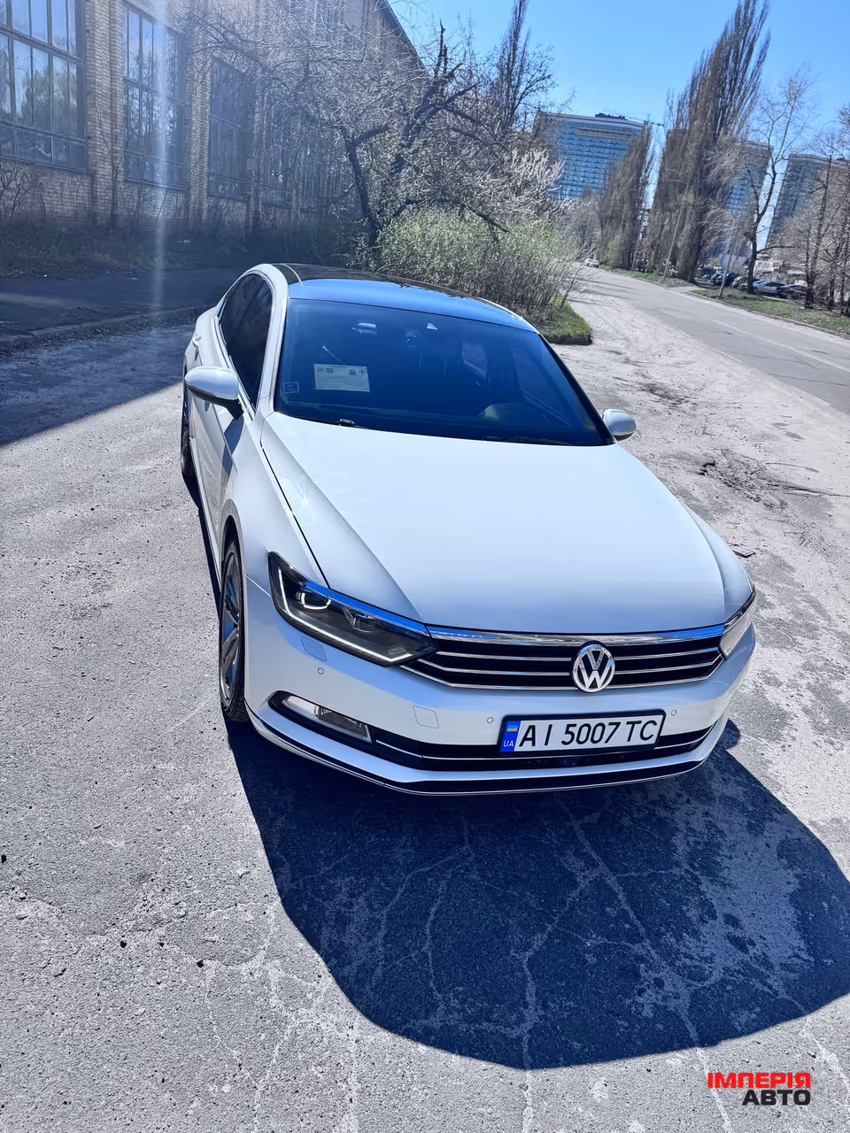 Volkswagen Passat - фото 2