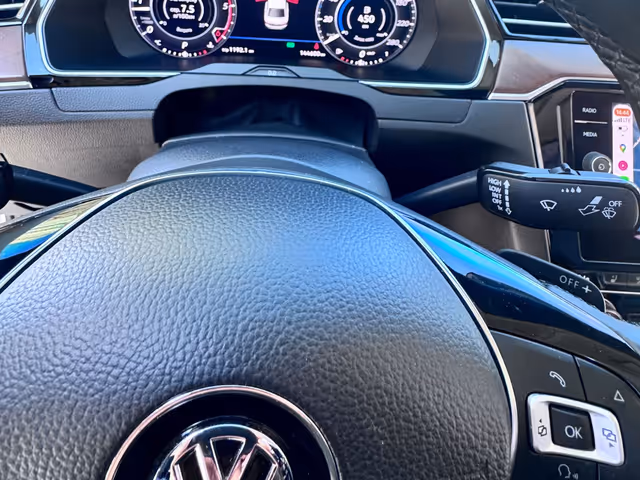 Volkswagen Passat - фото 3