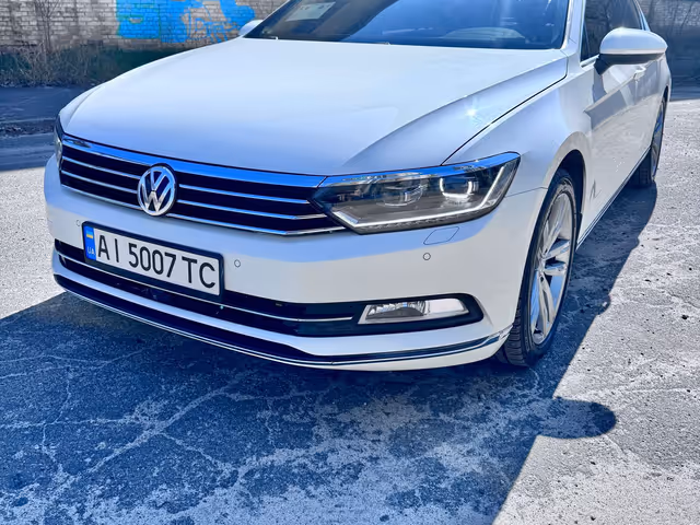 Volkswagen Passat - фото 1