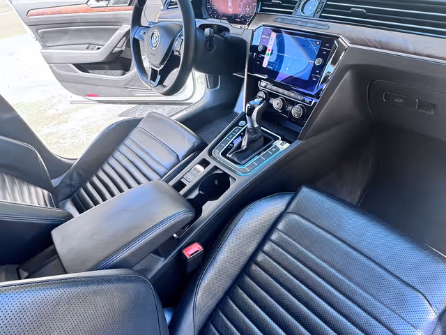 Volkswagen Passat - фото 4