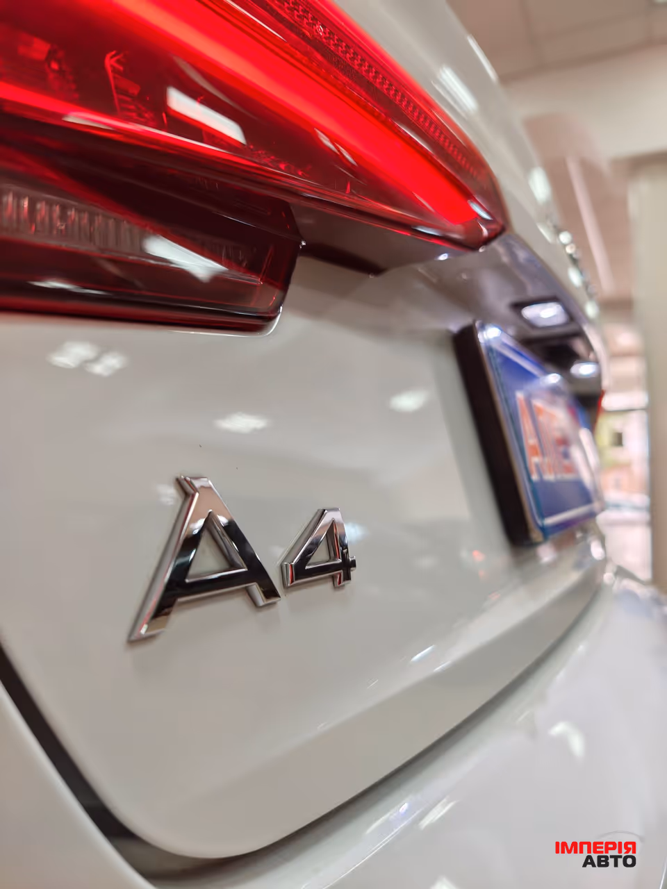 Audi A4 - фото 3