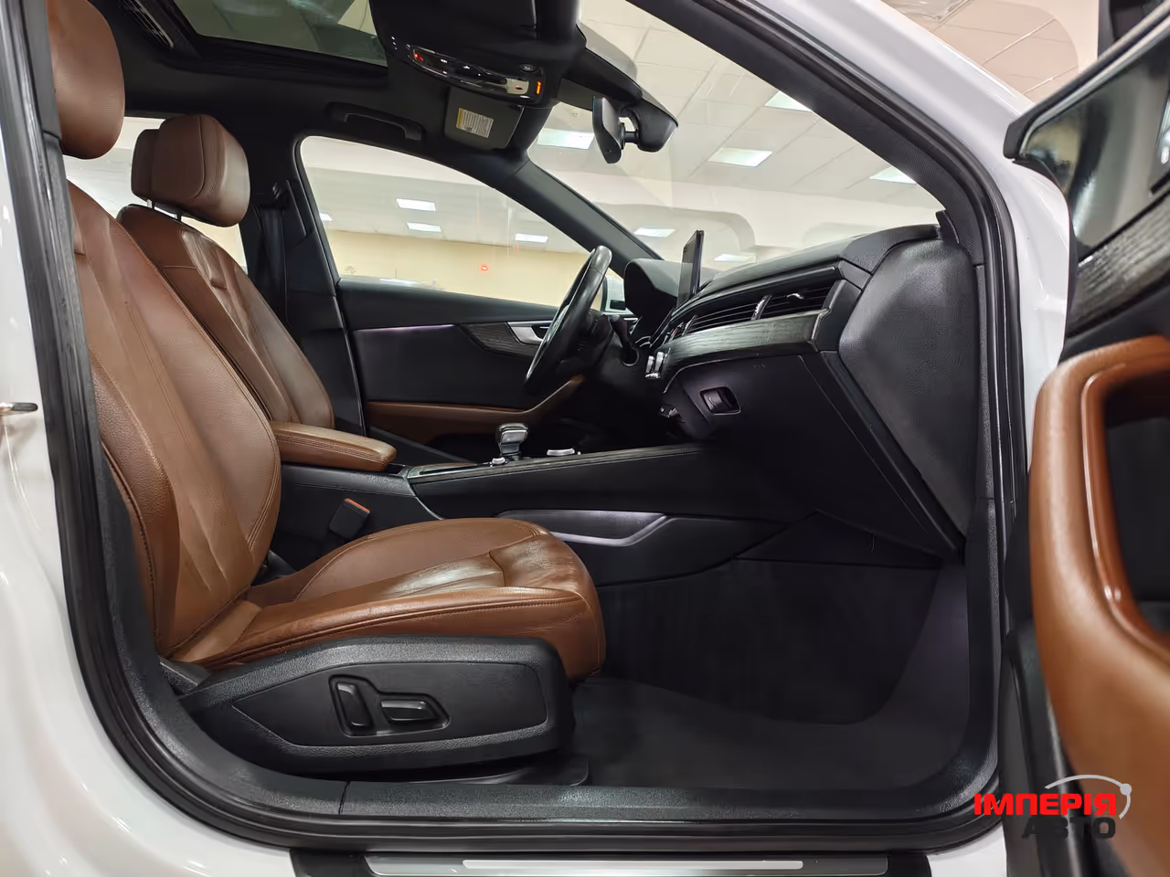 Audi A4 - фото 6