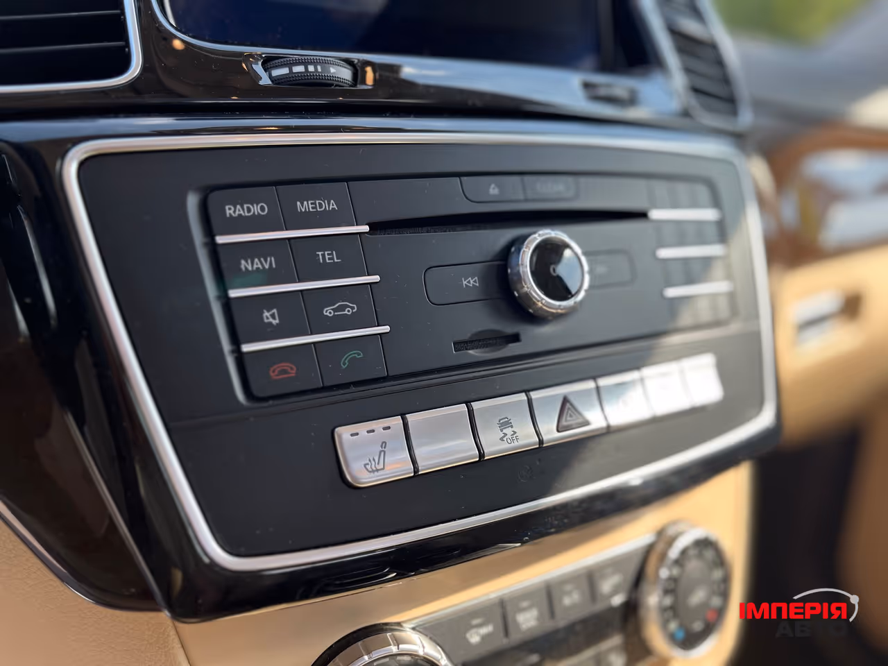 Mercedes-Benz GLS - фото 23