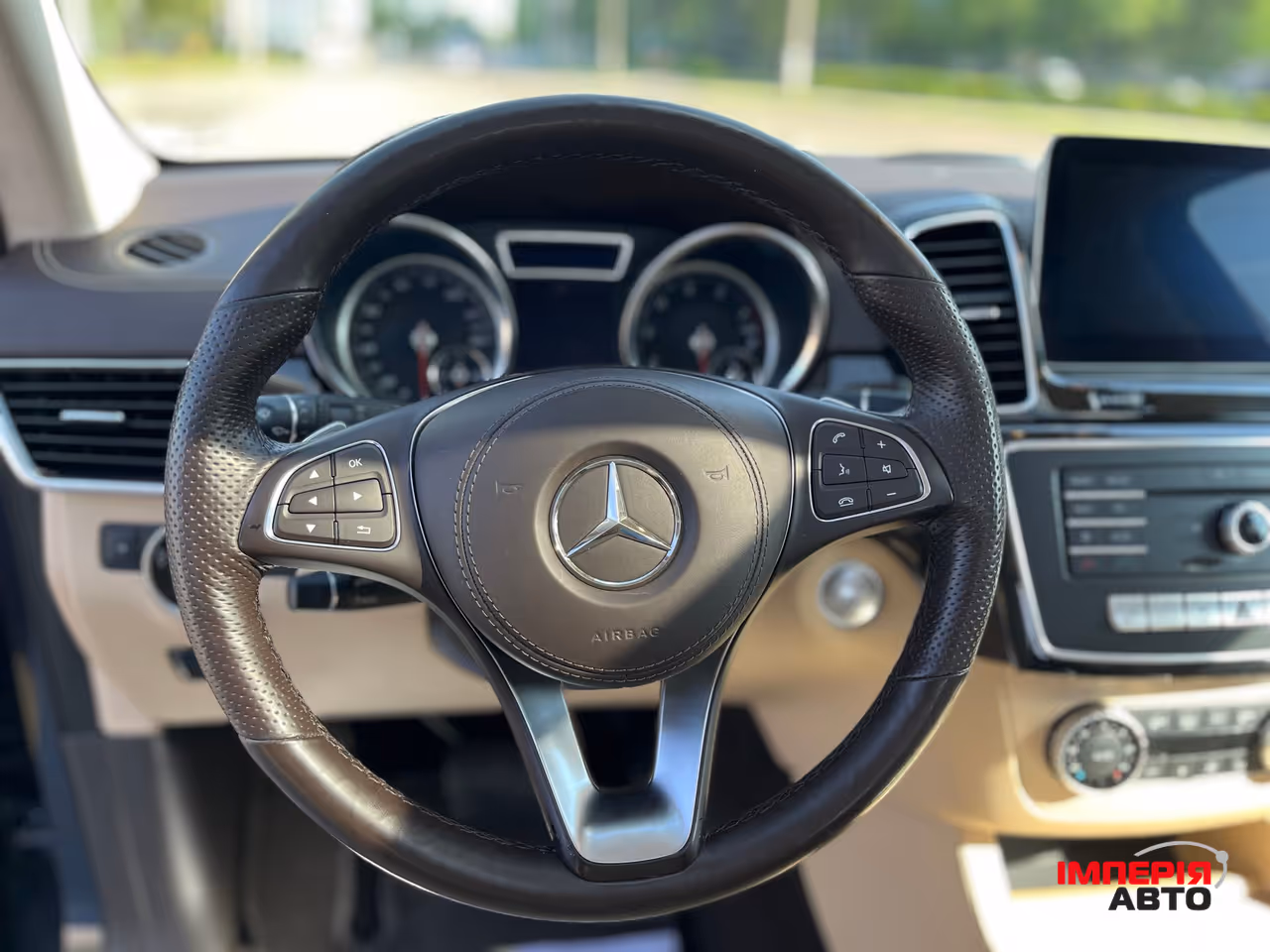 Mercedes-Benz GLS - фото 25