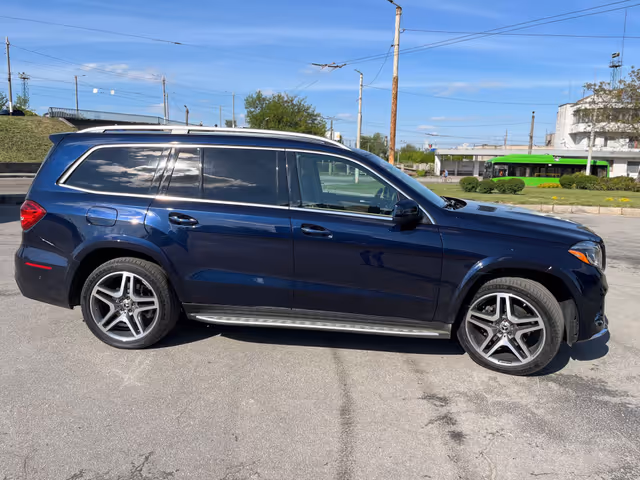 Mercedes-Benz GLS - фото 2