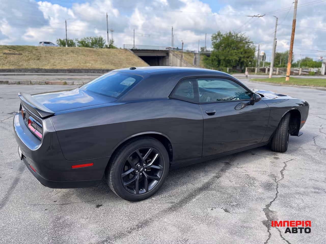 Dodge Challenger - фото 8
