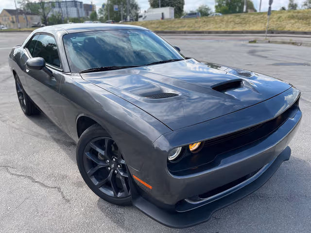 Dodge Challenger - фото 1