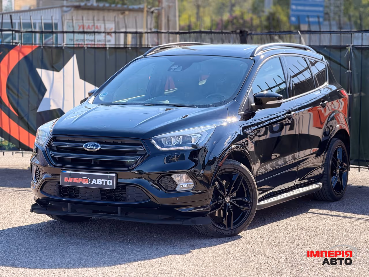 Ford Kuga - фото 1