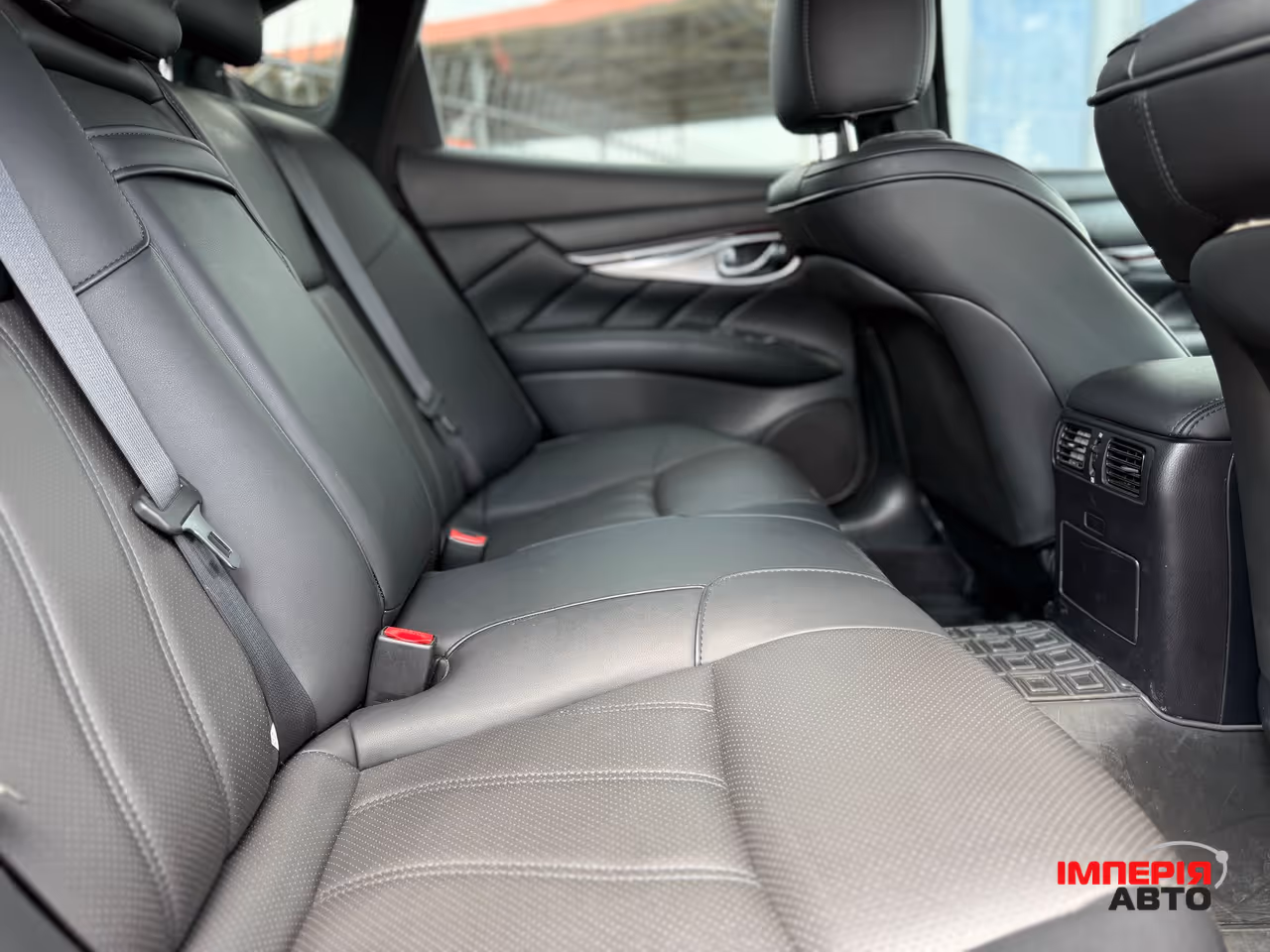 Infiniti Q70 - фото 11