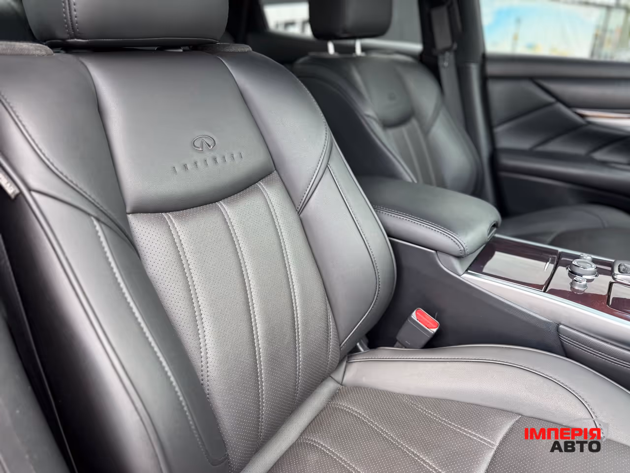Infiniti Q70 - фото 4