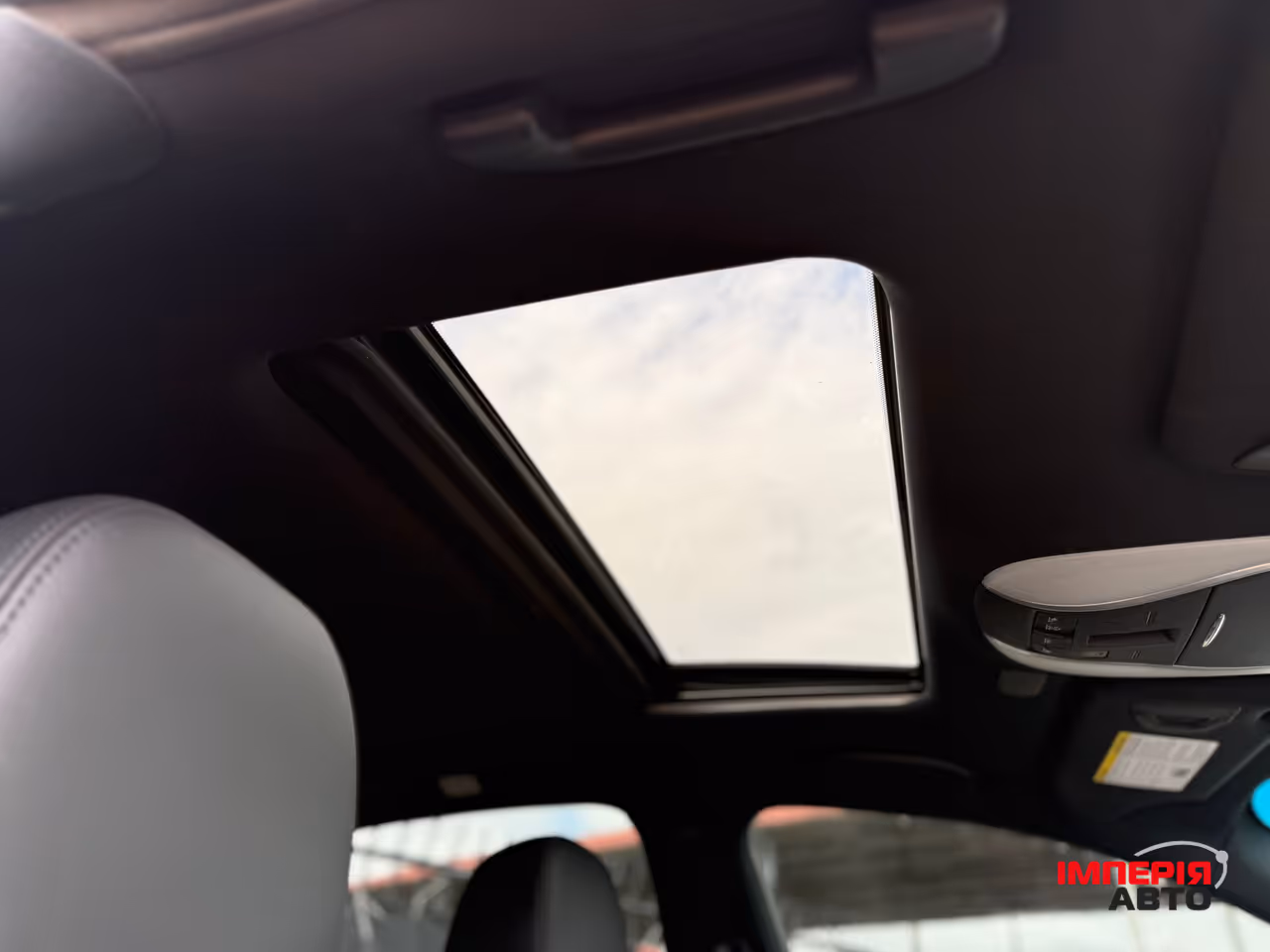 Infiniti Q70 - фото 8