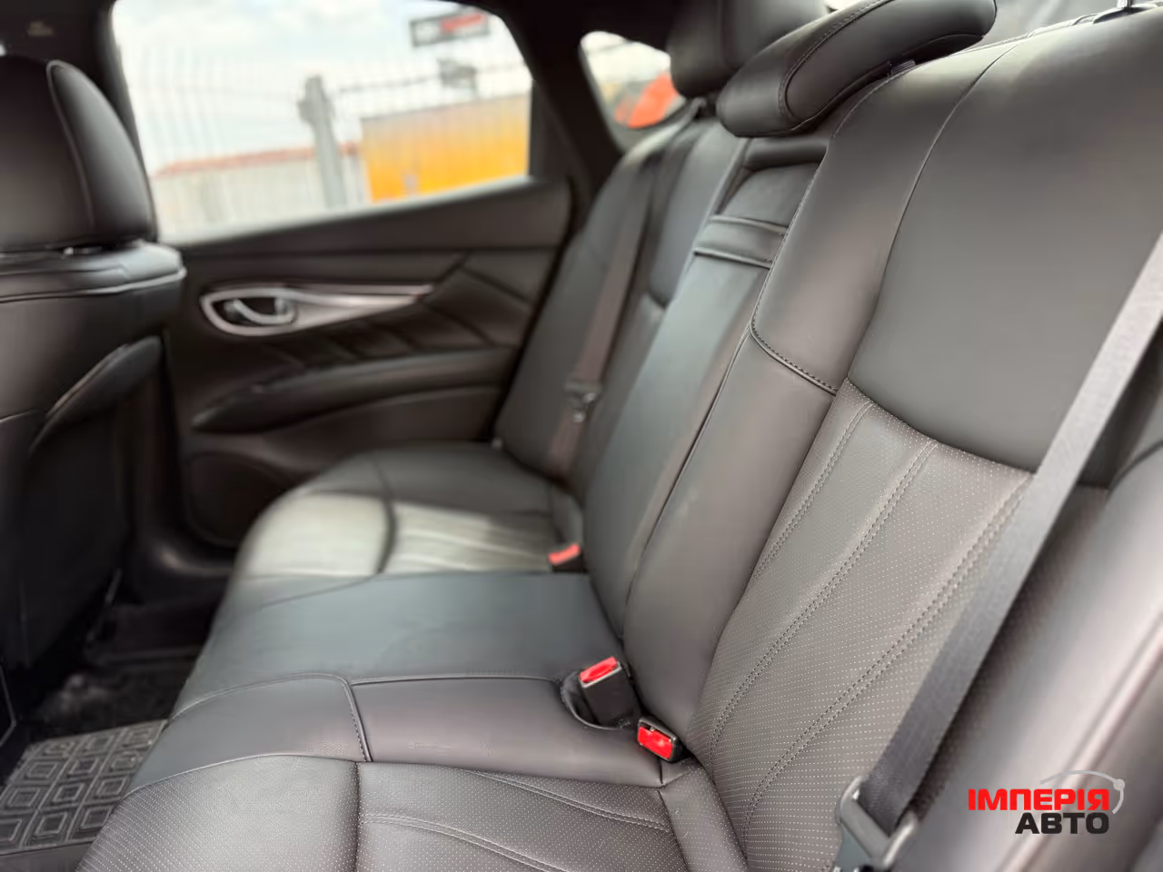 Infiniti Q70 - фото 14