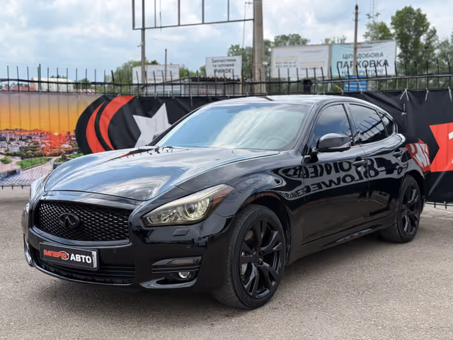 Infiniti Q70 - фото 1