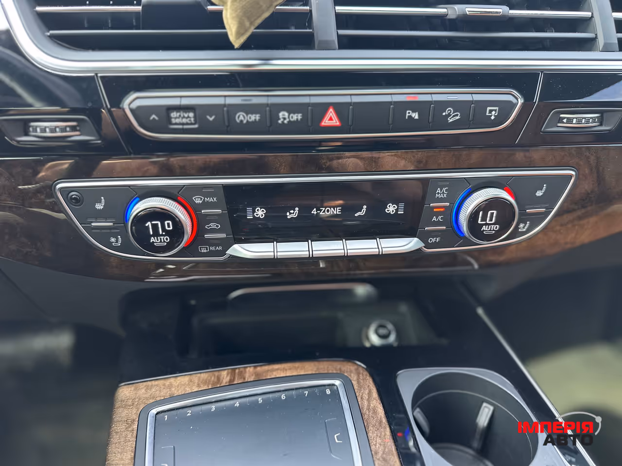 Audi Q7 - фото 19