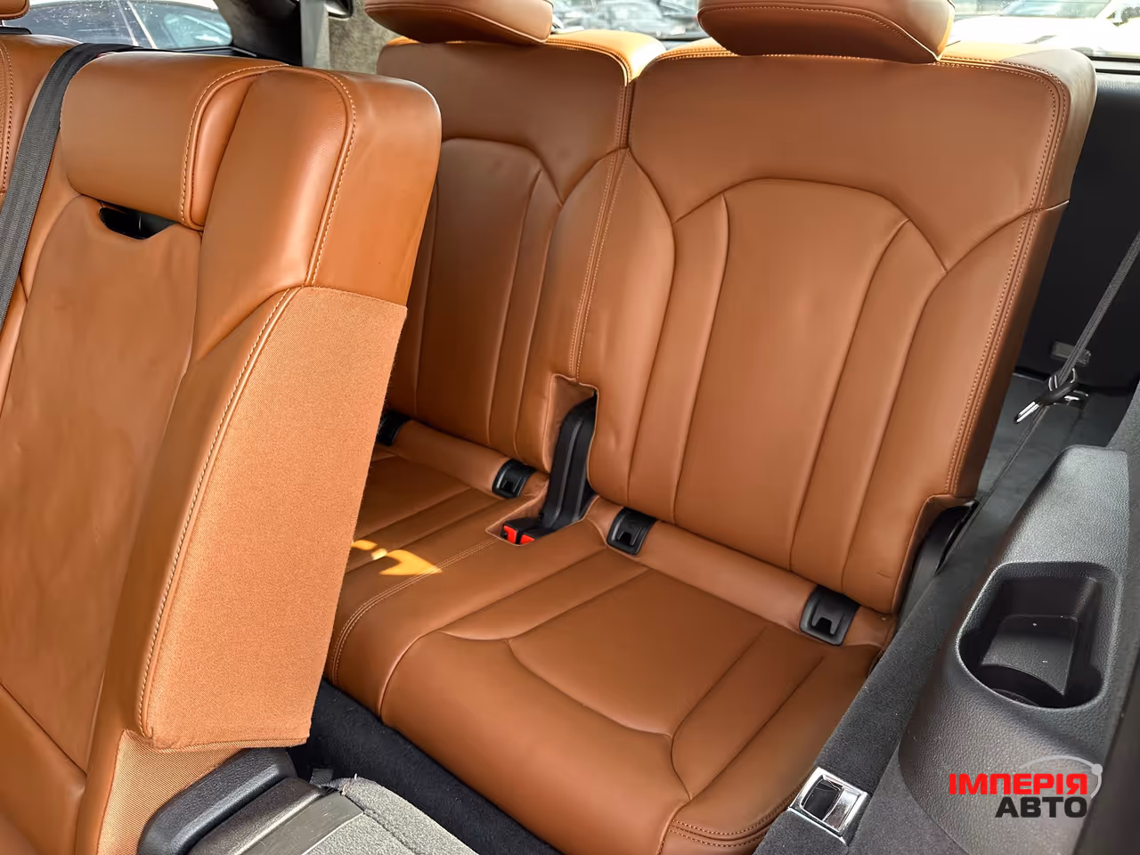 Audi Q7 - фото 16