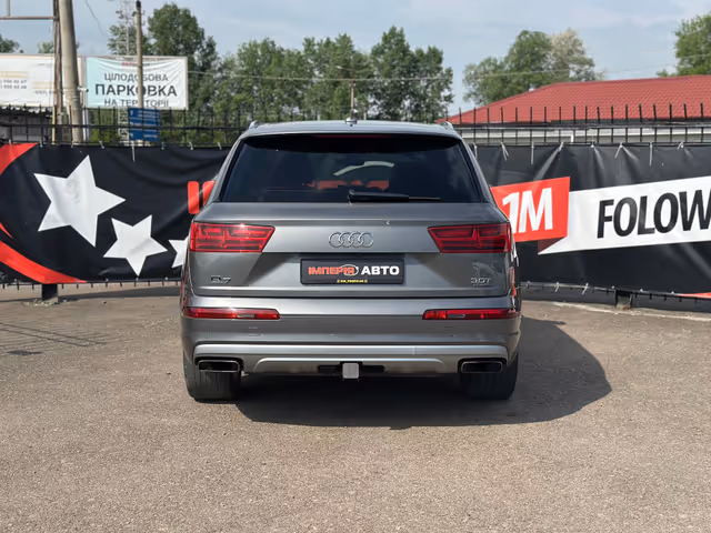 Audi Q7 - фото 5