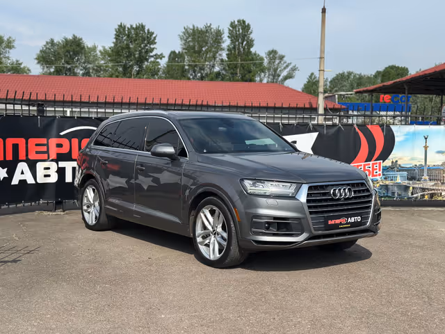 Audi Q7 - фото 3