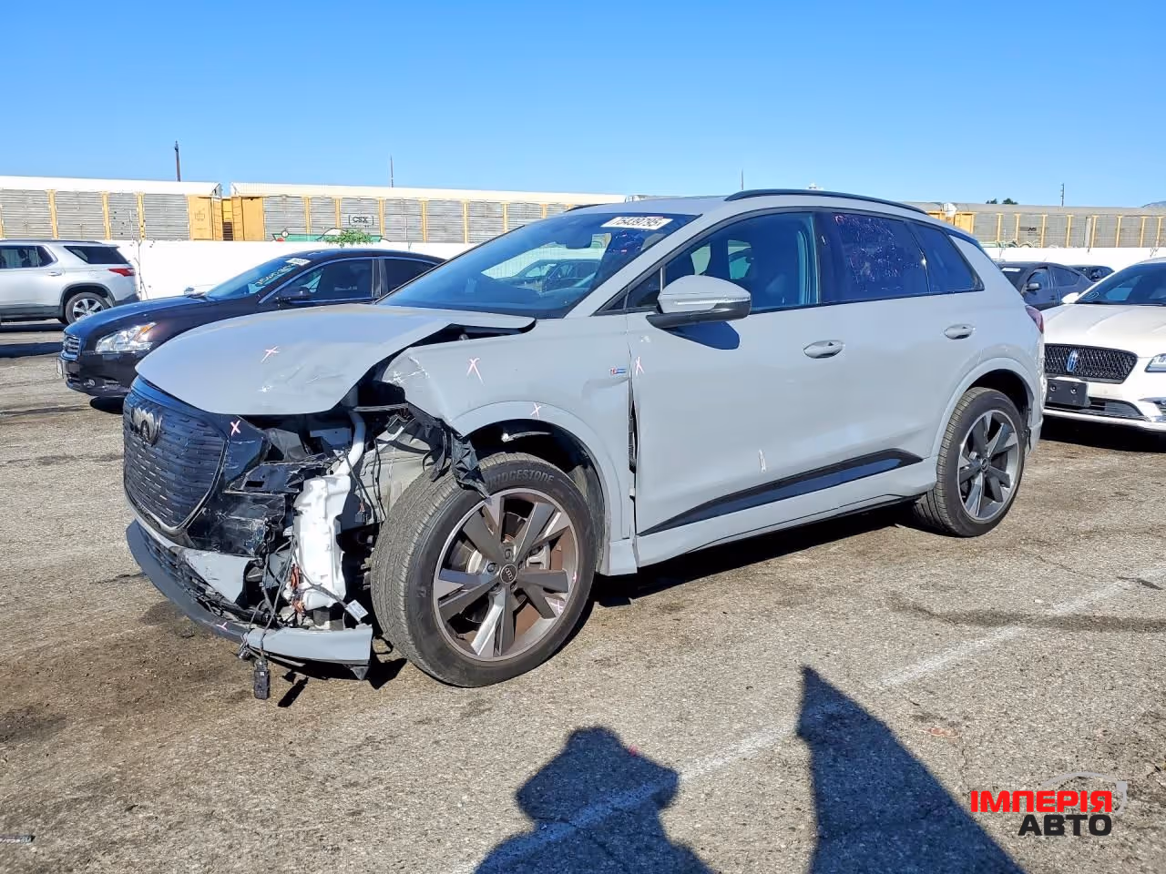 Audi Q4 e-tron - фото 1