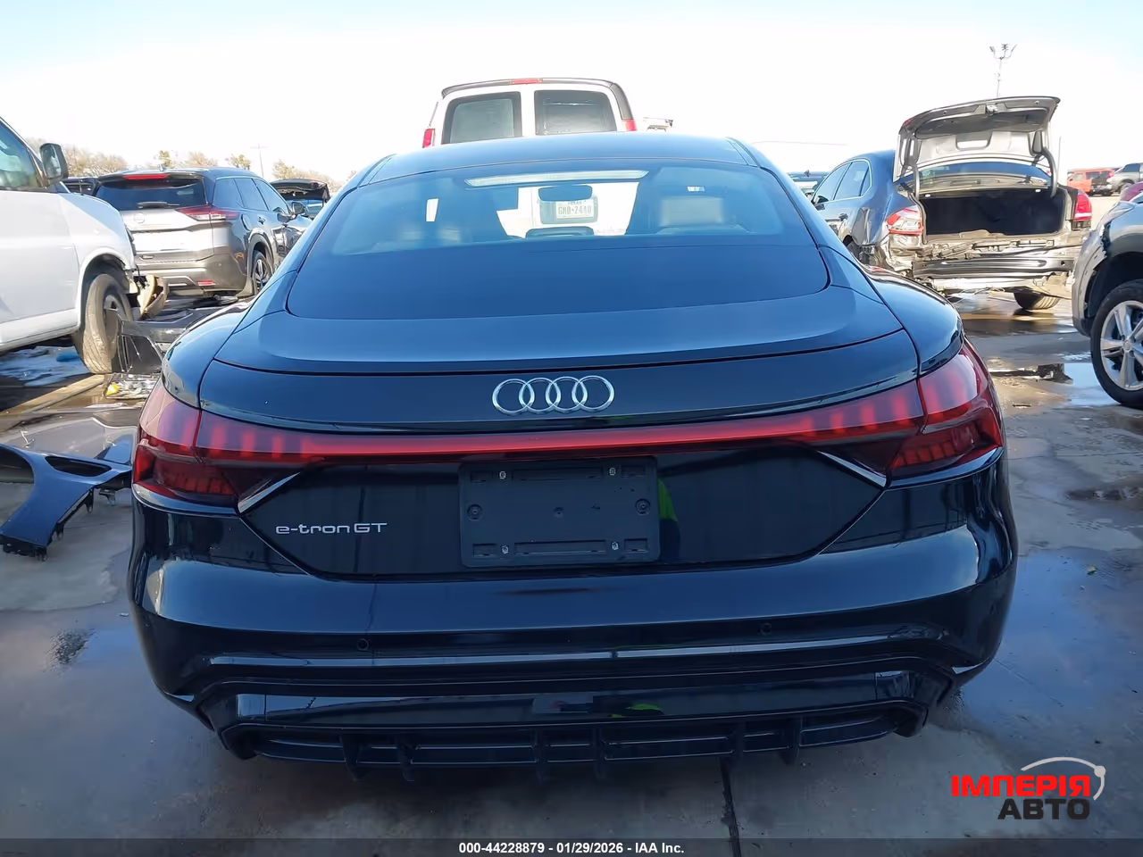Audi e-tron GT - фото 5