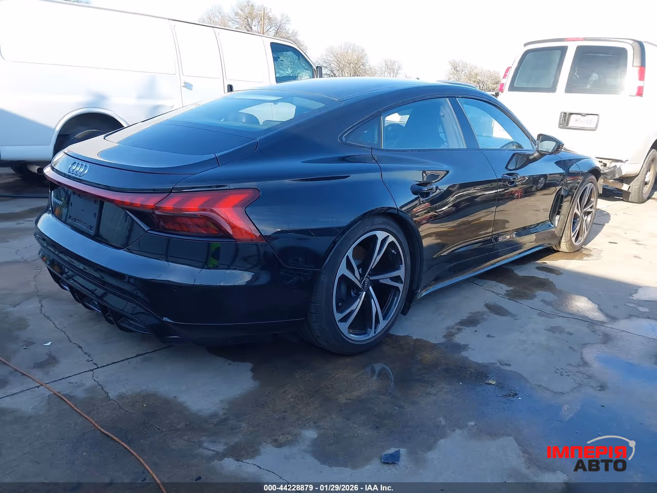 Audi e-tron GT - фото 6