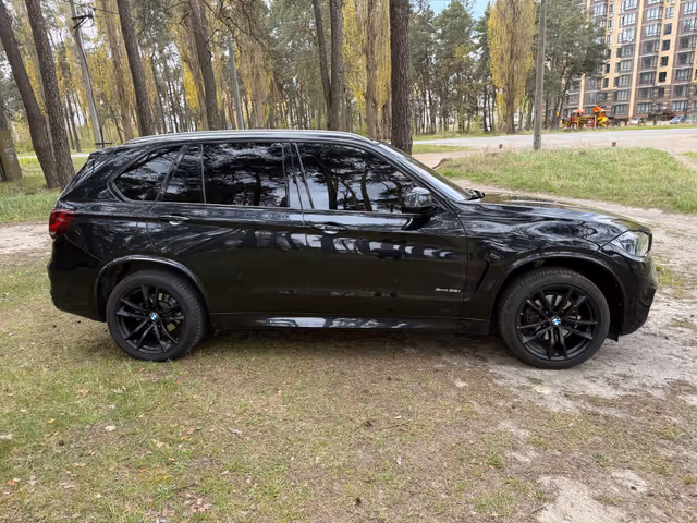 BMW X5 - фото 3