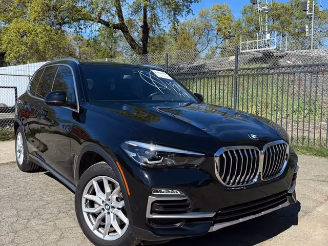 BMW X5 - фото 1