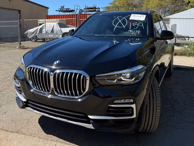 BMW X5 - фото 2