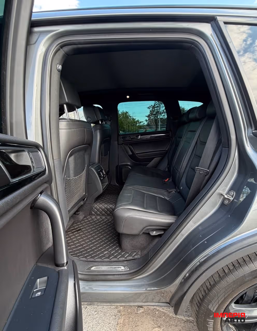 Volkswagen Touareg - фото 29
