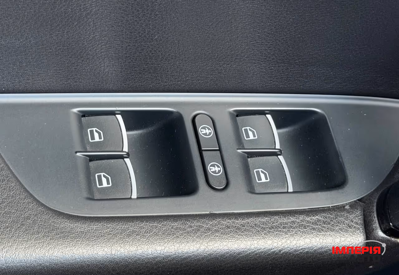 Volkswagen Touareg - фото 19