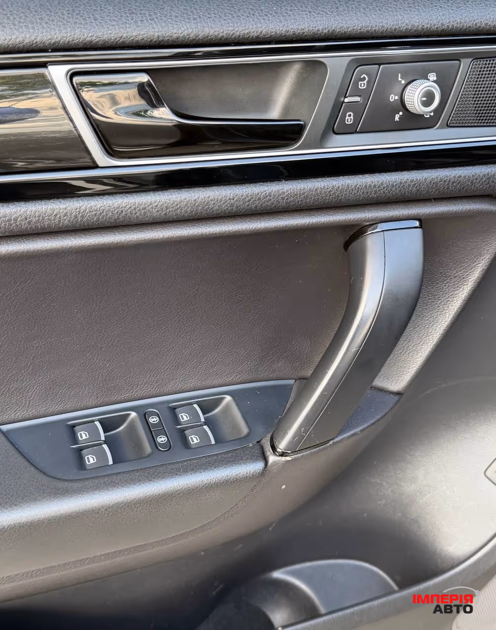 Volkswagen Touareg - фото 23