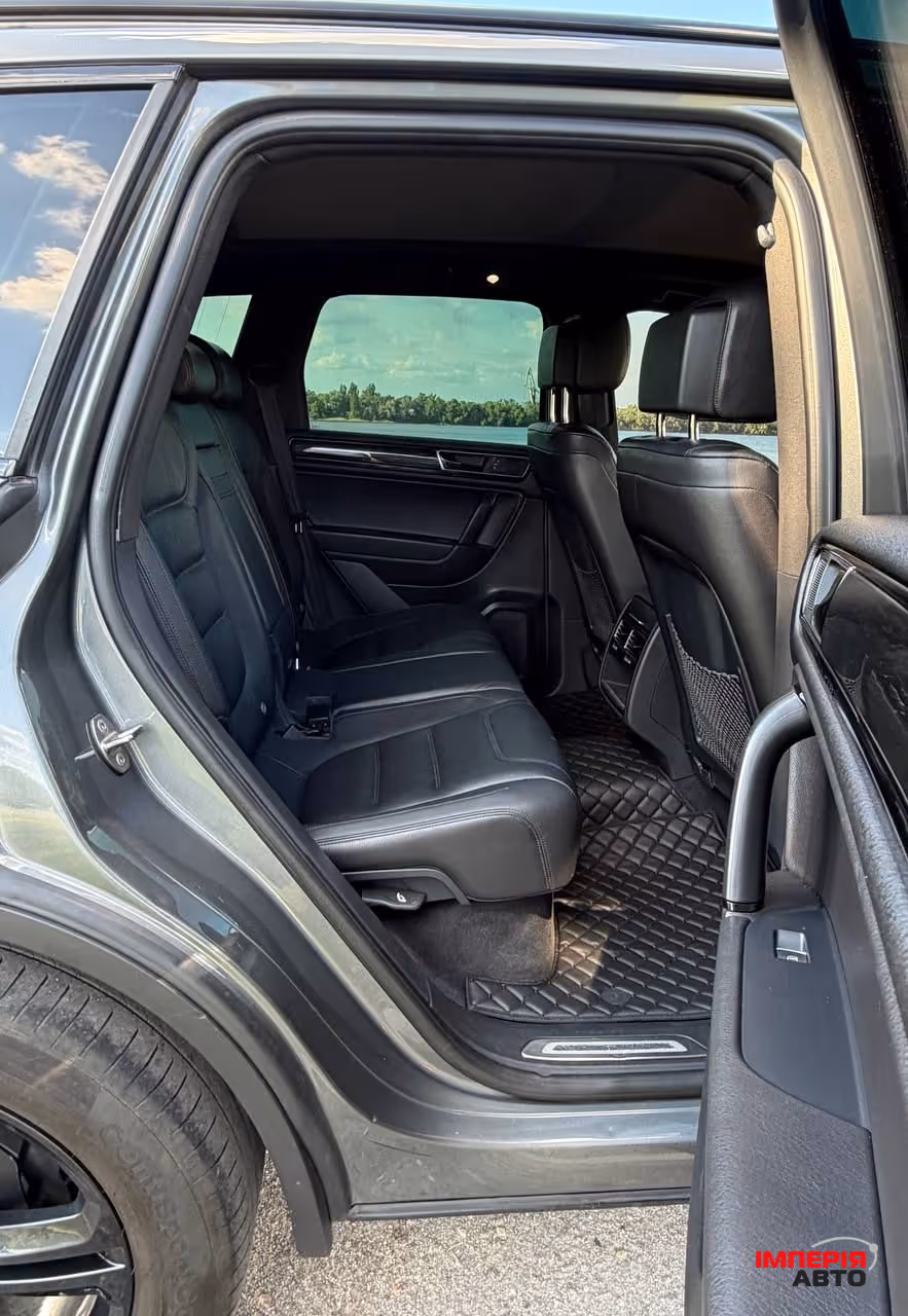 Volkswagen Touareg - фото 31
