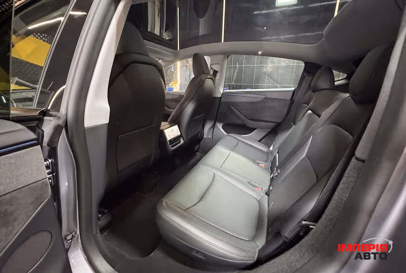 Tesla Model Y - фото 6
