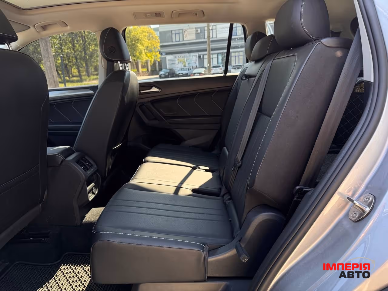 Volkswagen Tiguan - фото 11