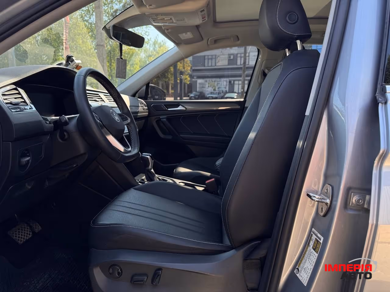 Volkswagen Tiguan - фото 6