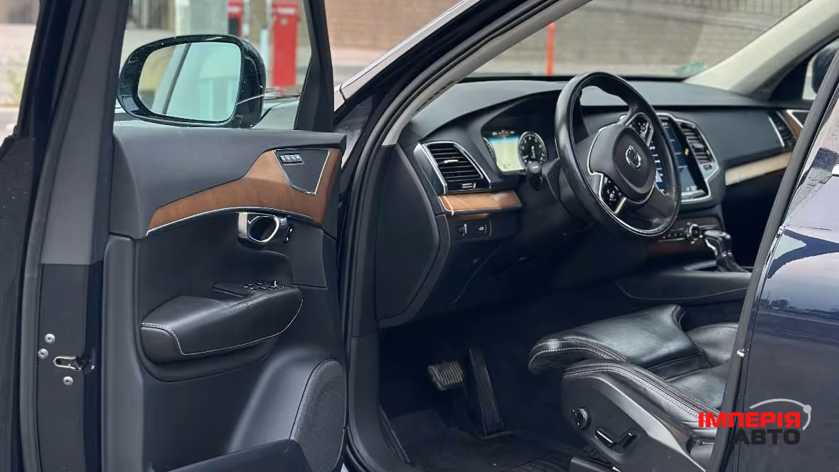 Volvo XC90 - фото 7