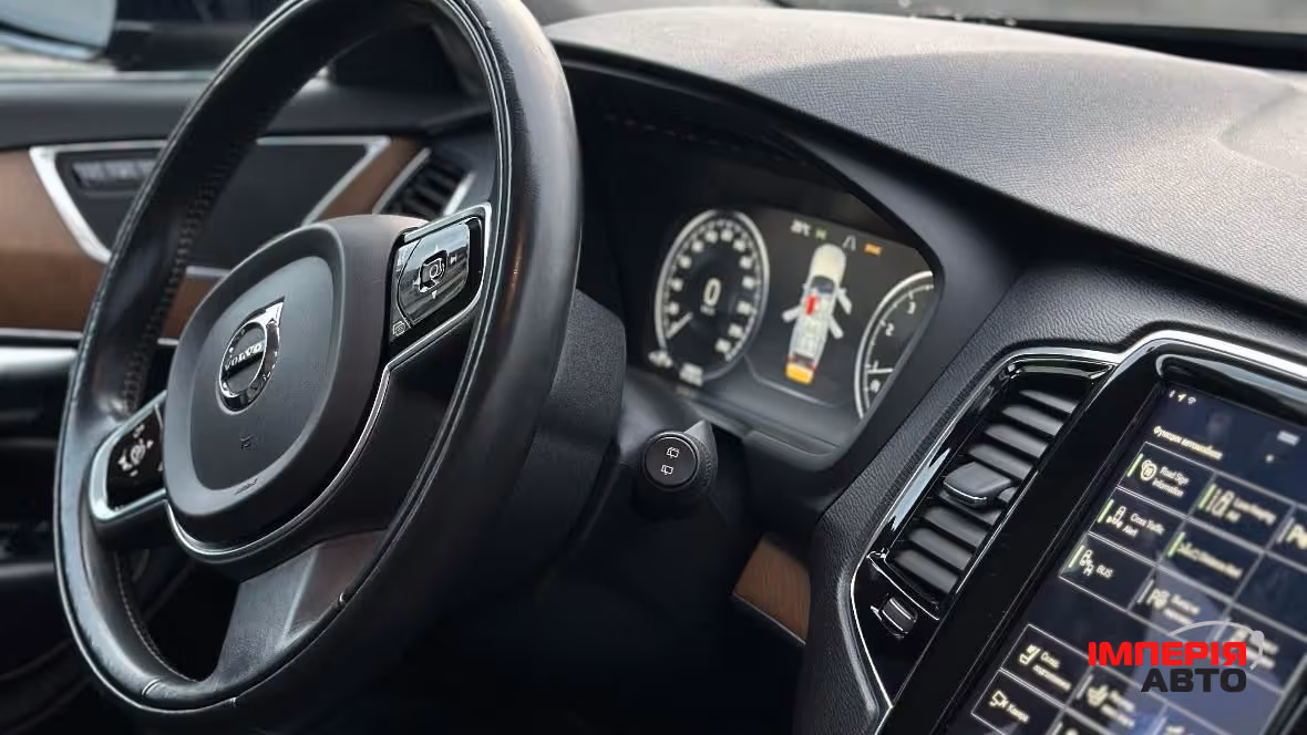 Volvo XC90 - фото 15