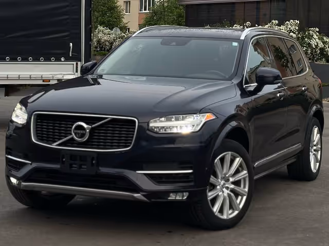 Volvo XC90 - фото 1