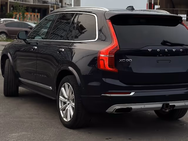 Volvo XC90 - фото 5