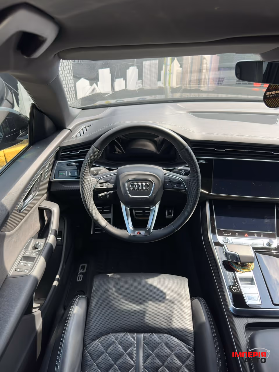 Audi Q8 - фото 7