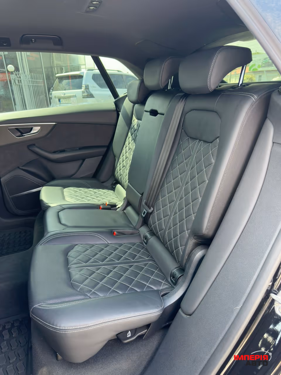 Audi Q8 - фото 8