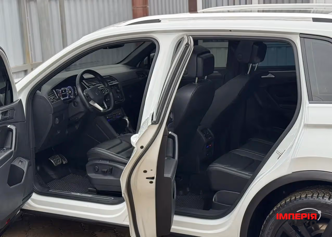 Volkswagen Tiguan - фото 13