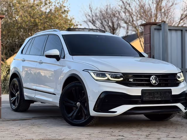 Volkswagen Tiguan - фото 4