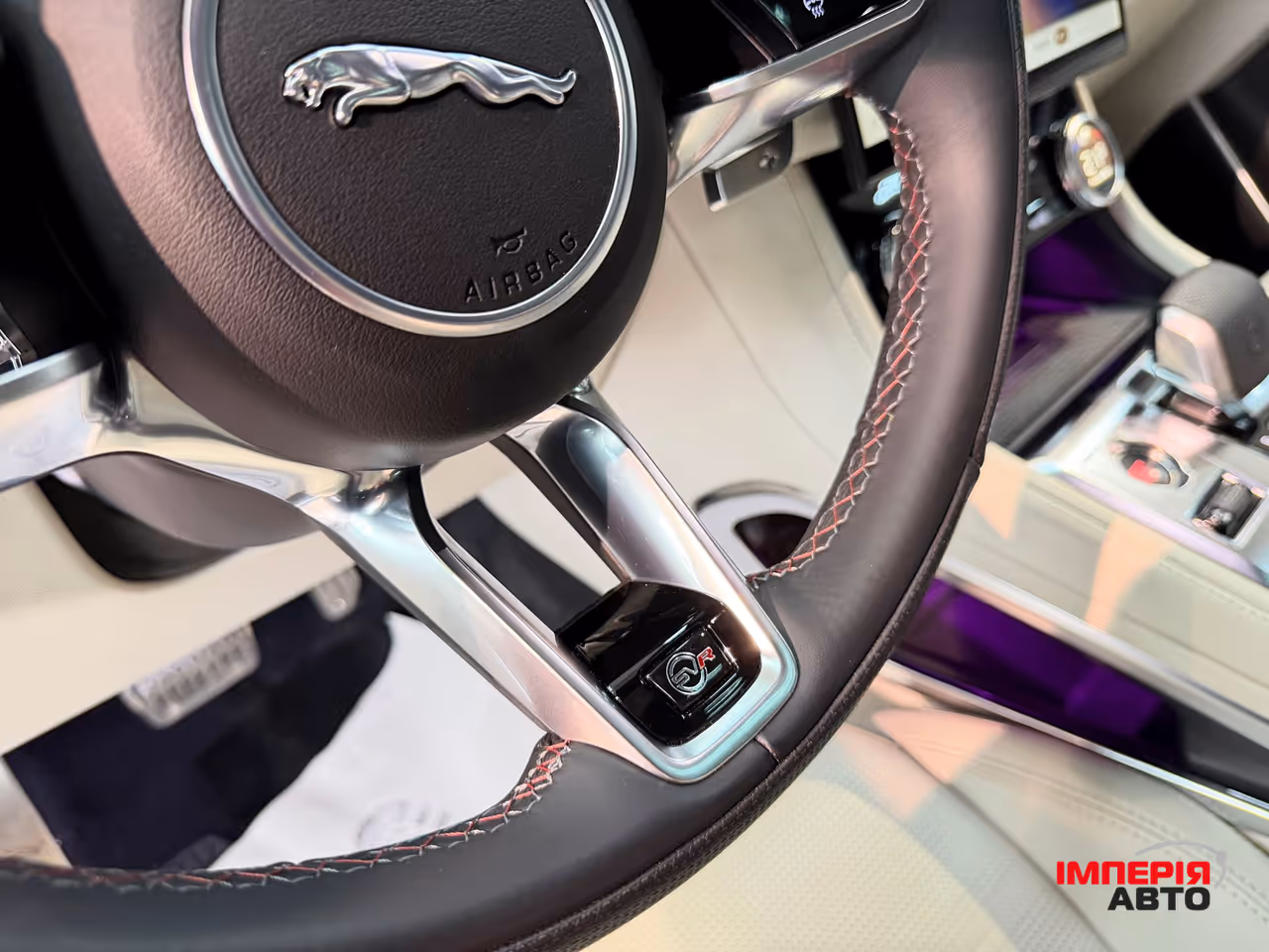 Jaguar F-Pace - фото 24
