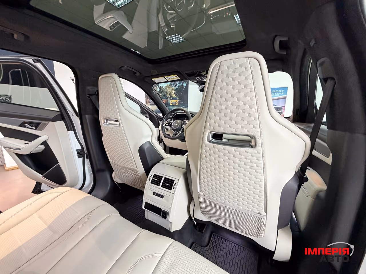 Jaguar F-Pace - фото 43