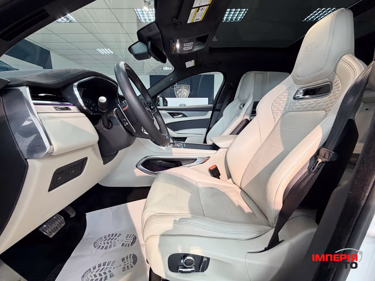 Jaguar F-Pace - фото 17