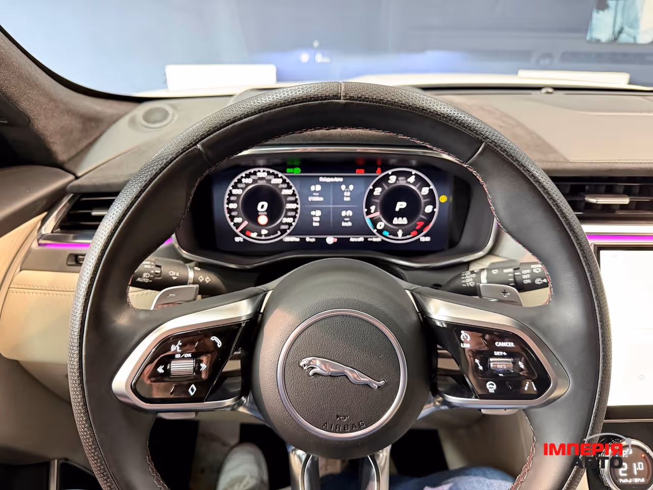 Jaguar F-Pace - фото 20