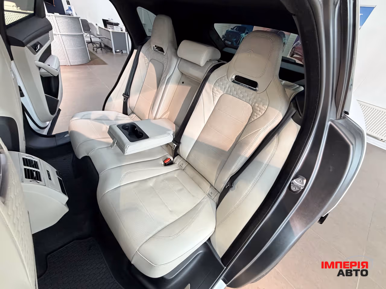 Jaguar F-Pace - фото 45
