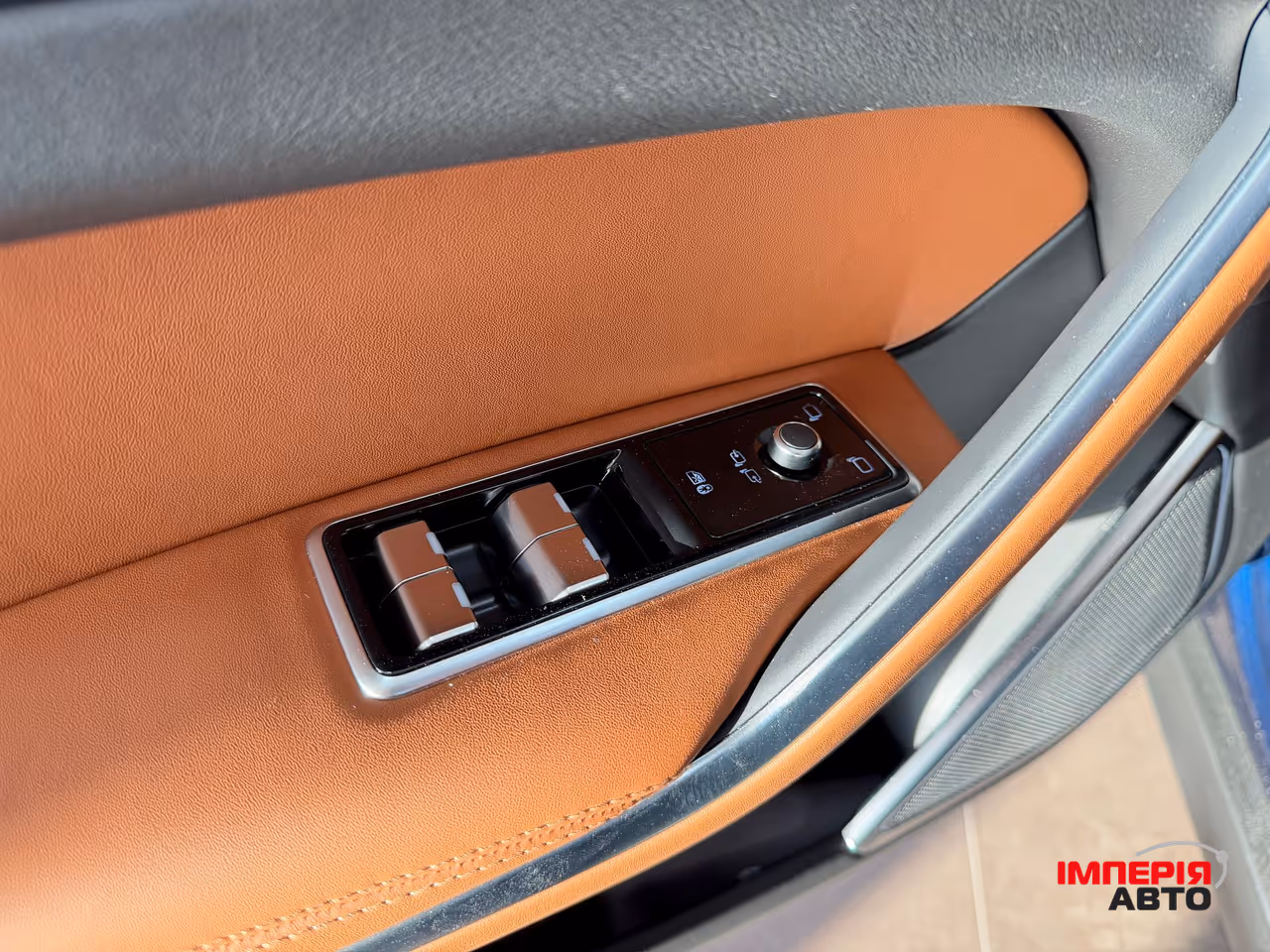 Jaguar F-Pace - фото 14