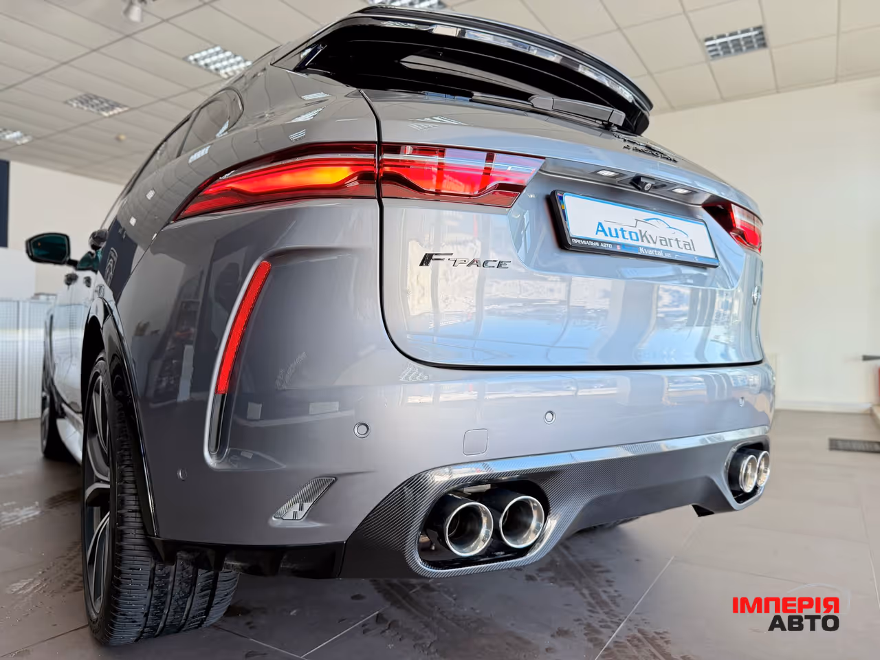 Jaguar F-Pace - фото 7
